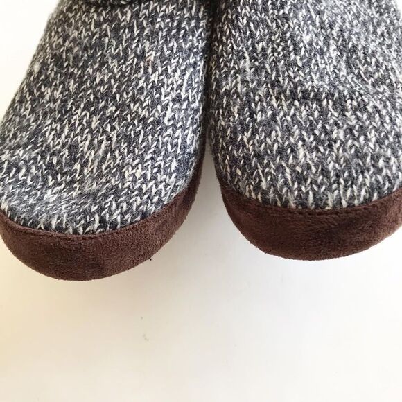 Roots kids knit cabin sock slippers GUC - small tear size 11-12 toddler - Picture 5 of 10